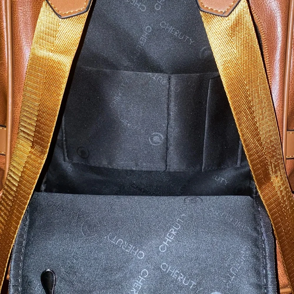 Backpack - Picture 8 of 10